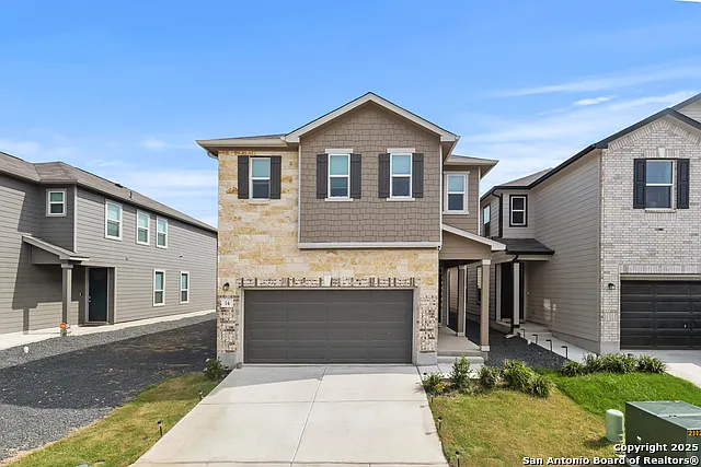 3 bed, 2.5 bath, 2211 sqft, $1,899 — Photo 2