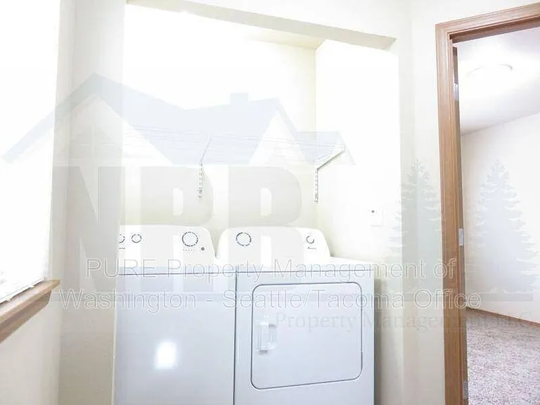 8015 Pacific Ave #20 — Photo 11