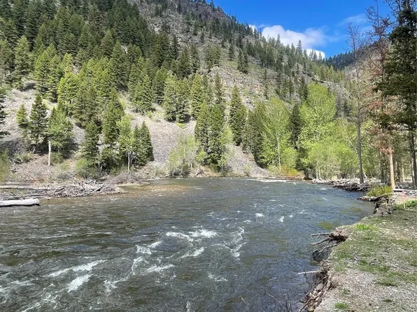 6 Ida Ct, Clinton, MT 59825