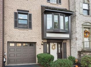 715 Windvue Dr, Pittsburgh, PA 15205