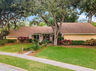 7662 Cumberland Rd, Seminole, FL 33777