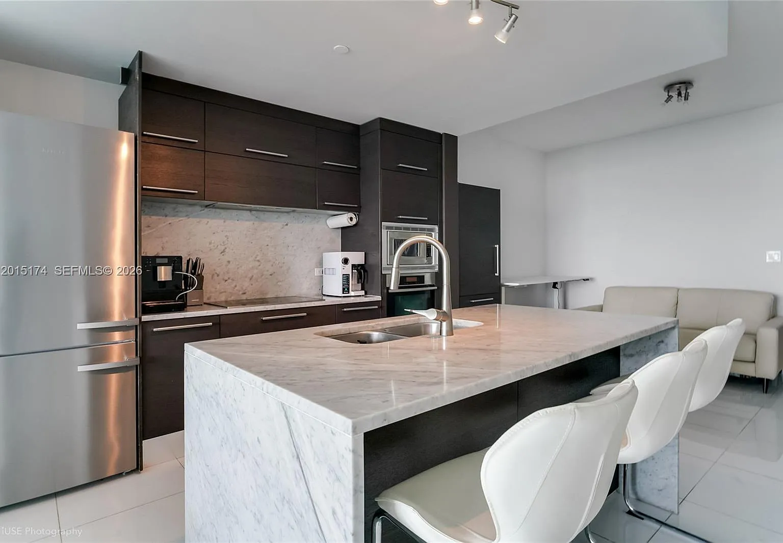 900 Biscayne Bay Condo — Photo 3