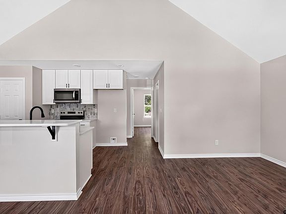 3rd image of 22804 Creekwood Dr