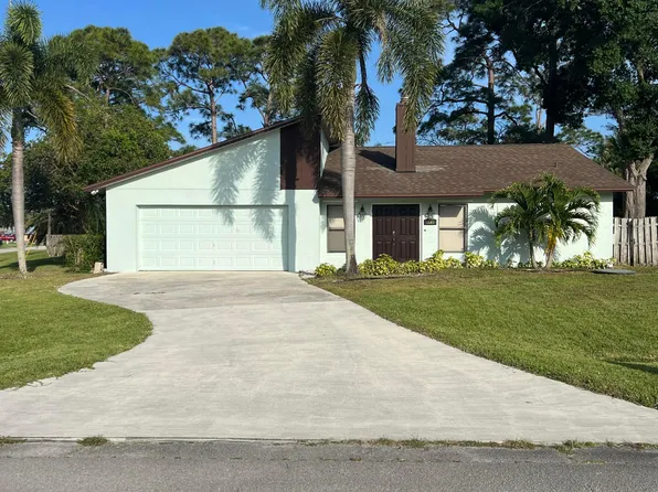 1601 SE Mistletoe Street, Port St Lucie, FL 34983