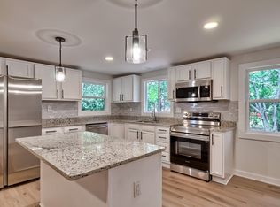 203 Meetze Ave, Lexington, SC 29072