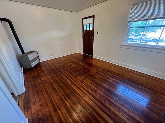 3rd image of 765 N Monroe Ave