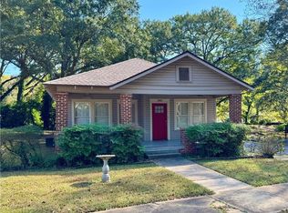 2482 Maple St, East Pt, GA 30344