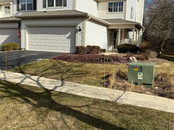 322 Tower Hill Dr, Saint Charles, IL 60175