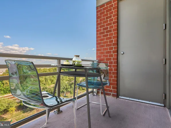 3650 S Glebe Rd Unit 652, Arlington, VA 22202