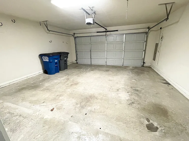 2705 Lumina Dr — Photo 12