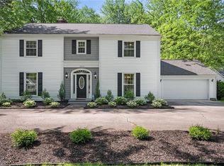 2440 Amesbury Rd, Akron, OH 44313