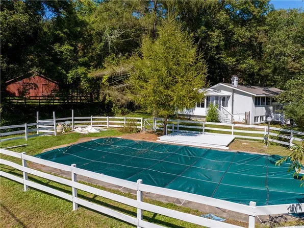 400 Hope Valley Road, Hebron, CT 06231