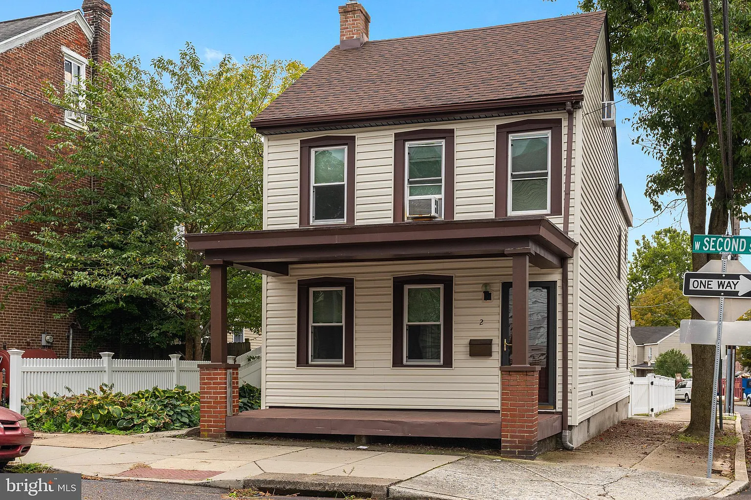 2 E 2nd St photo 1