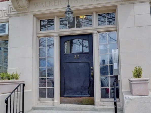 32 Greenwood Ave APT 8, Quincy, MA 02170