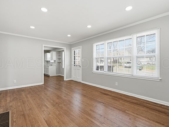 3rd image of 5407 W 50th Ter