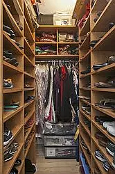 Rented by iHomeny Realty