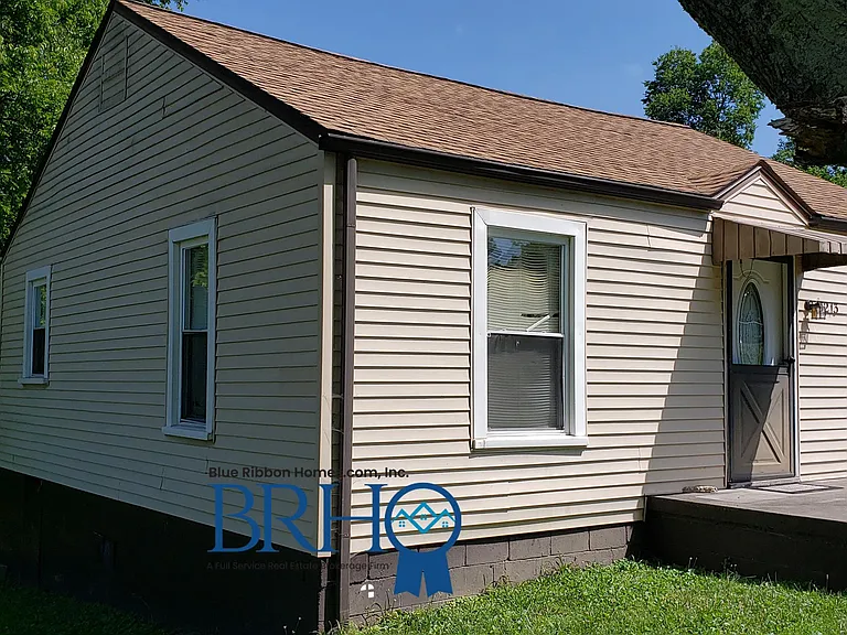 3213 Shields Ave — Photo 5
