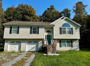 18 Laussane Dr, Woodridge, NY 12789