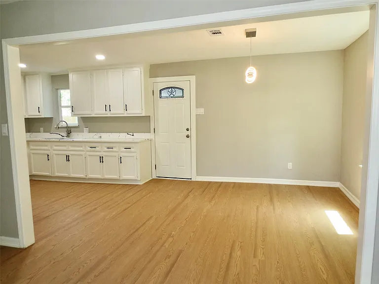 2722 Parker Rd #B — Photo 4