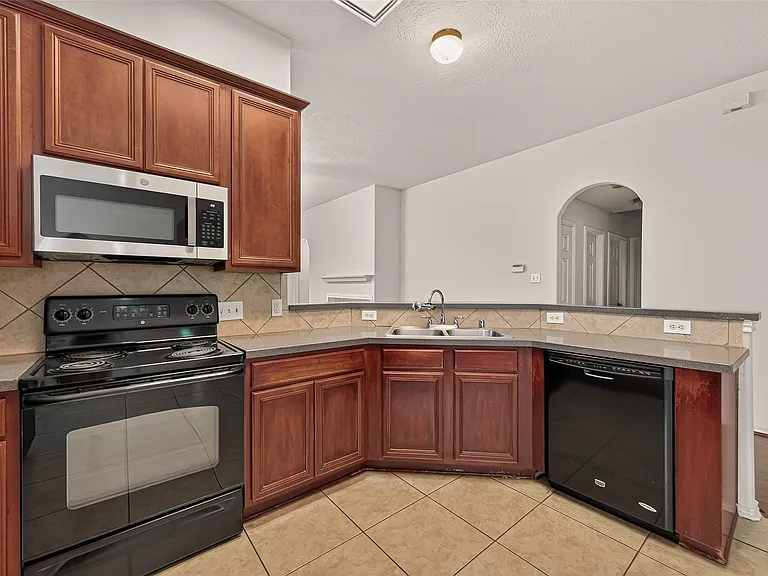 5006 Juniper Walk Ln — Photo 16