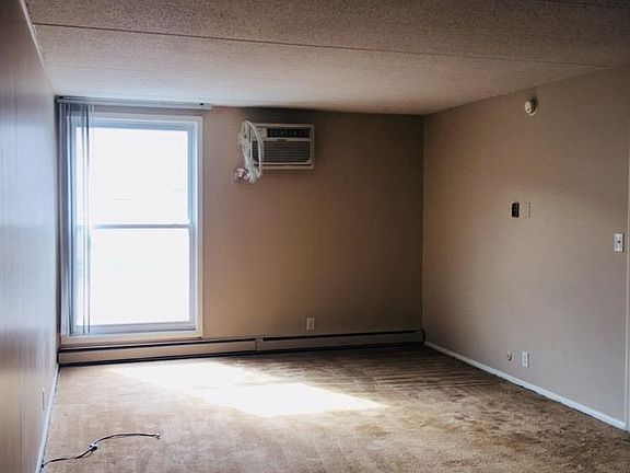 2nd image of 33402 Michigan Ave APT 6