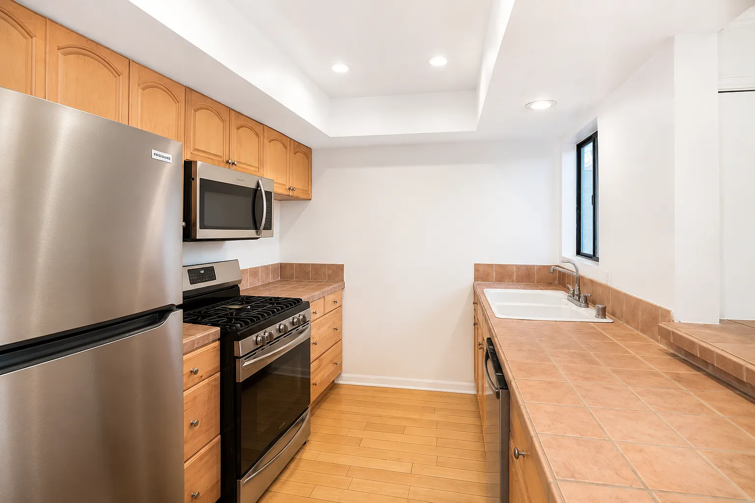 7307 Haskell Avenue, Unit #4, Van Nuys, CA 91406 — Photo 3
