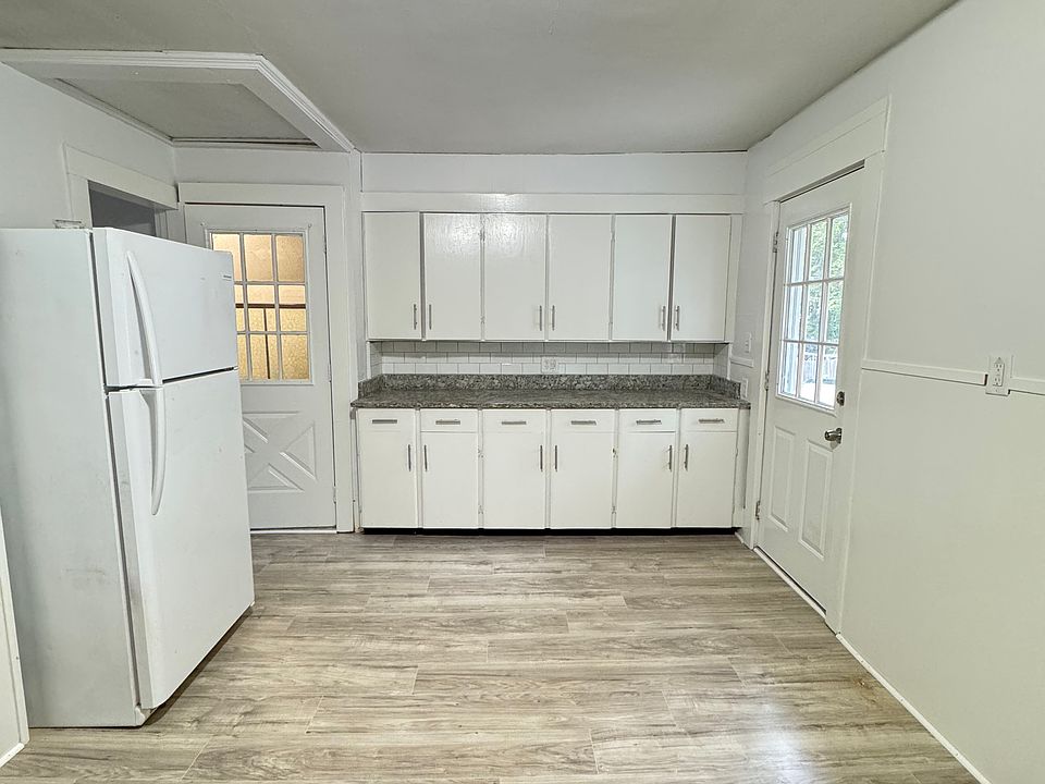 1st image of 96 Greenwood St #2