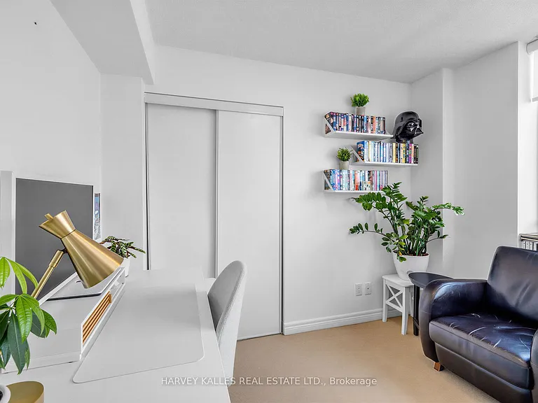 1369 Bloor St W #905 — Photo 18