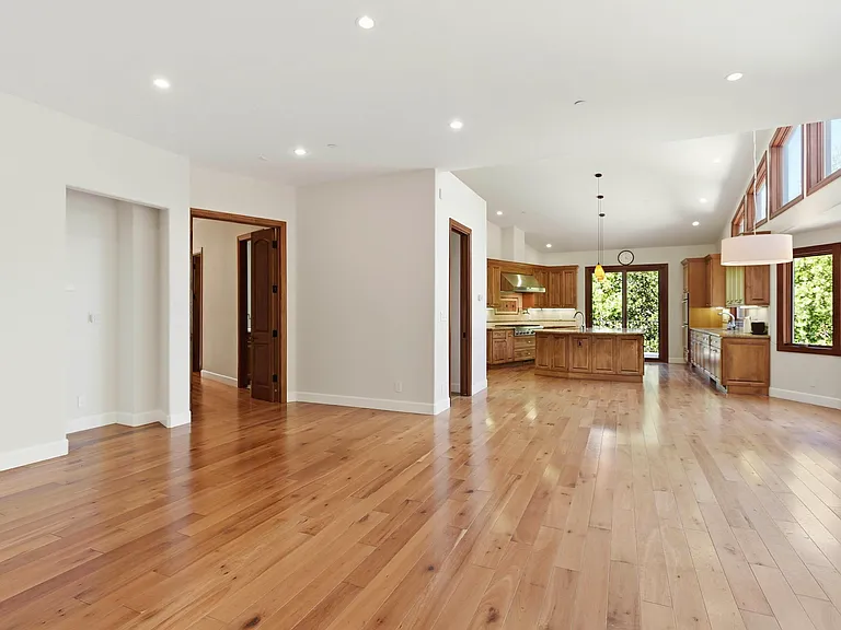 3911 Pepper Tree Ct — Photo 33