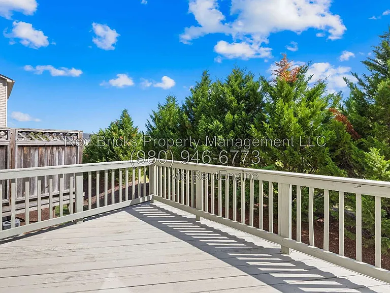 2306 Rachelwood Dr — Photo 8