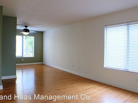 5th image of 11756 206th St #15