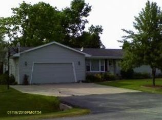 520 Shreve Ln, Neenah, WI 54956