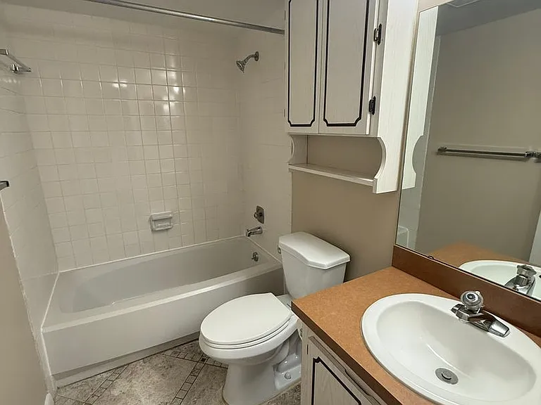 130 Jasmine Woods Ct #9D — Photo 61