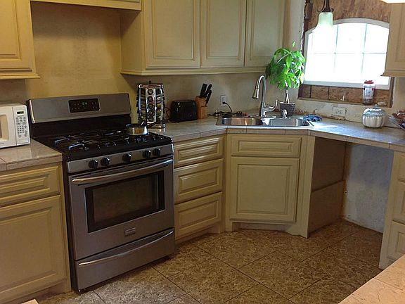 ANOTHER VIEW OF KITCHEN