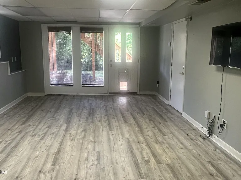 402 Trinity Hills Ln — Photo 22