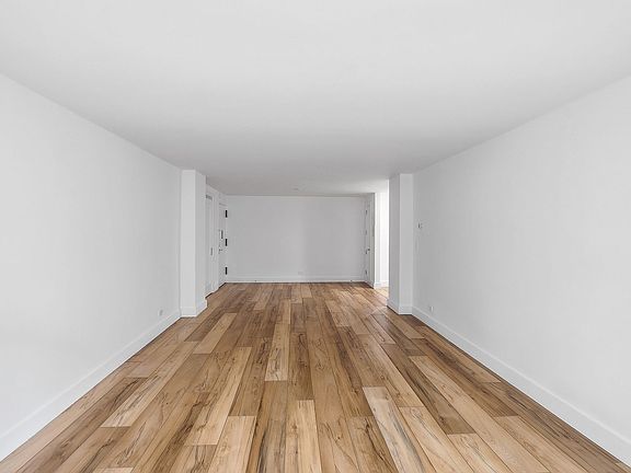 4th image of 330 W 58th St APT 8J
