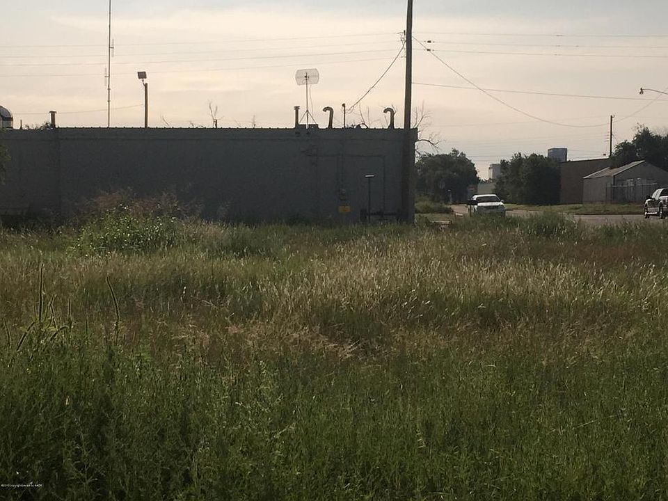 2nd image of 121 S Travis St
