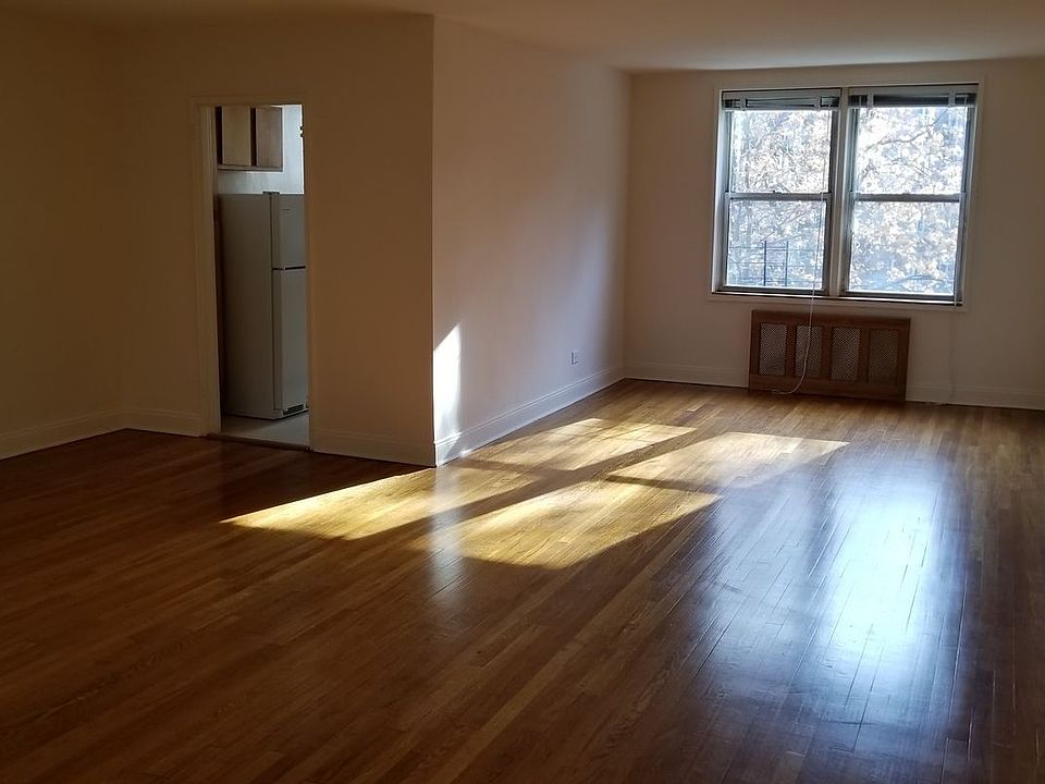 1st image of 14110 82nd Dr APT 438