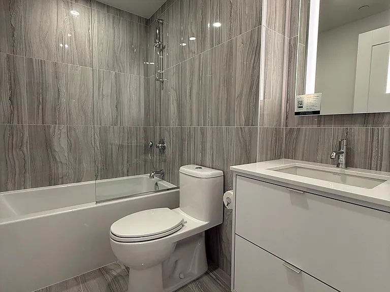 858 Dupont St #639 — Photo 9