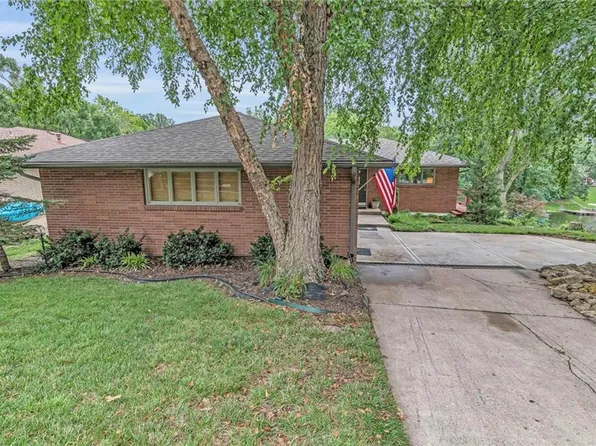 425 N Shore Dr, Kansas City, MO 64151
