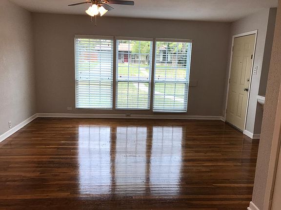 3rd image of 614 Pilgrim Dr