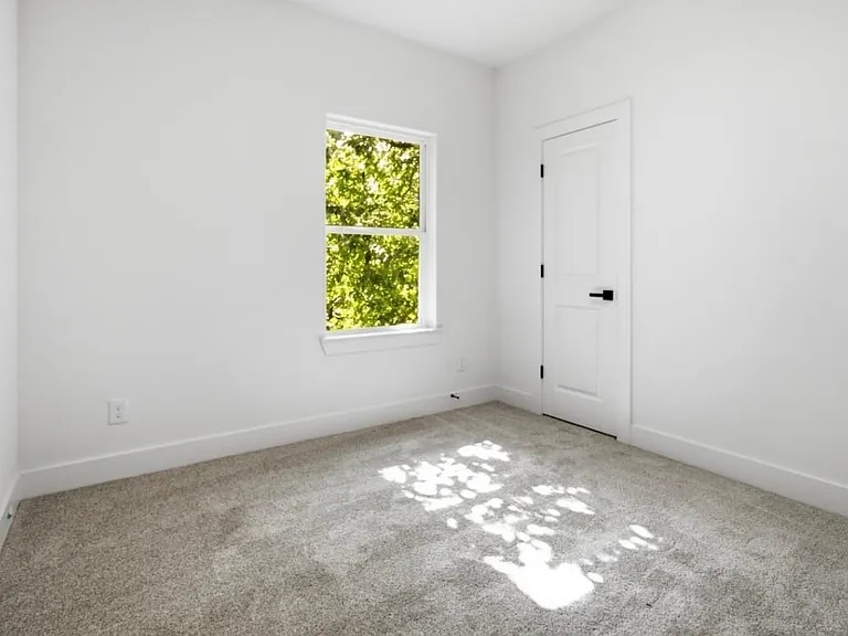 307 Bolden St — Photo 21