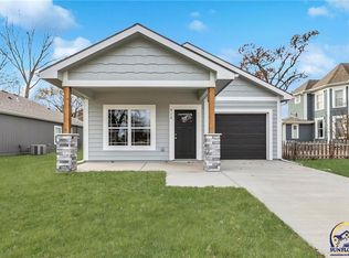 912 S Cedar St, Ottawa, KS 66067