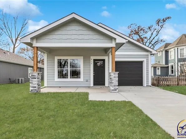 912 S Cedar St, Ottawa, KS 66067