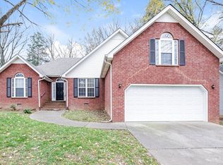 612 Woodland Hills Dr, La Vergne, TN 37086