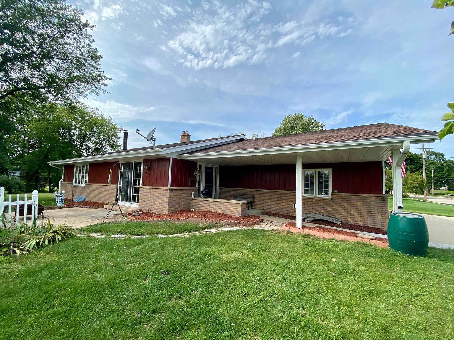 231 S Milwaukee St, Fredonia, WI 53021 Zillow