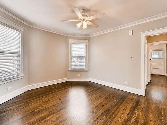 4th image of 2618 W Argyle St #2