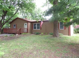 1225 East Dr, Cottage Hills, IL 62018
