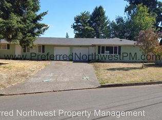 2083 Smithoak St, Eugene, OR 97404