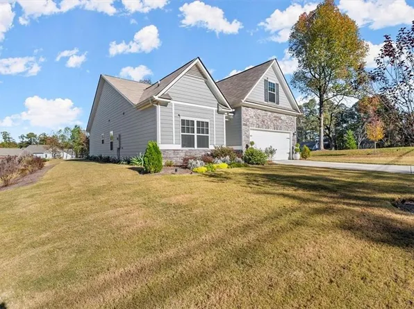2312 Sycamore Dr, Snellville, GA 30078